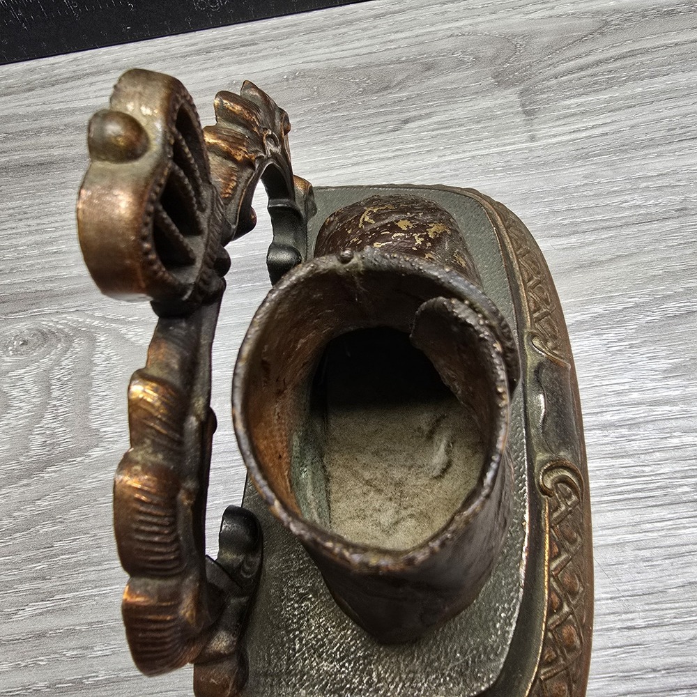 Vintage  Bronzecraft Baby Shoe Plaque - So Cool!! - Picture 6 of 7